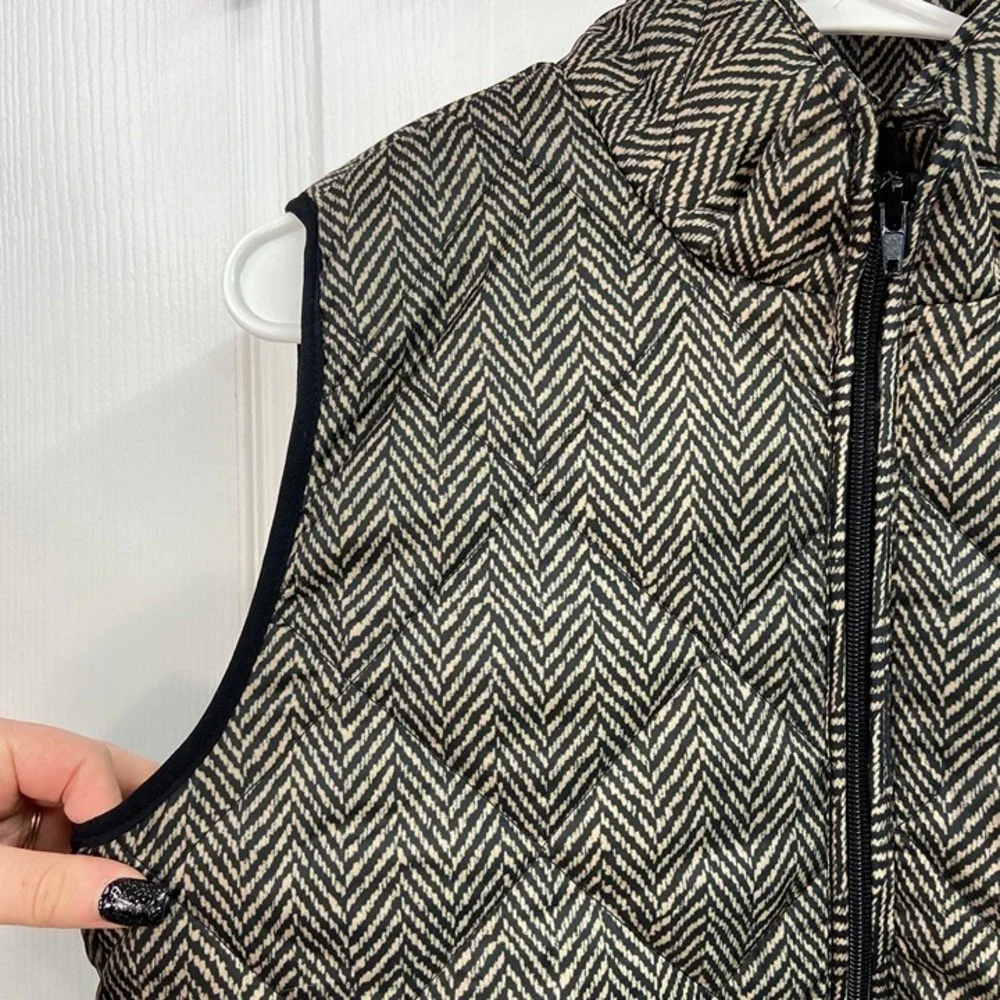 Baku black striped geometric pocket full zip quilted lined winter fashion vest M